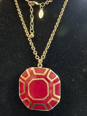292- Chico’s Vtge Gold-Tone Red Geometric Pendant 36-40 in. Necklace